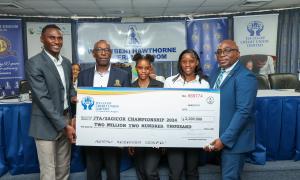 Presentation of the JTA Credit Union sponsorship cheque
